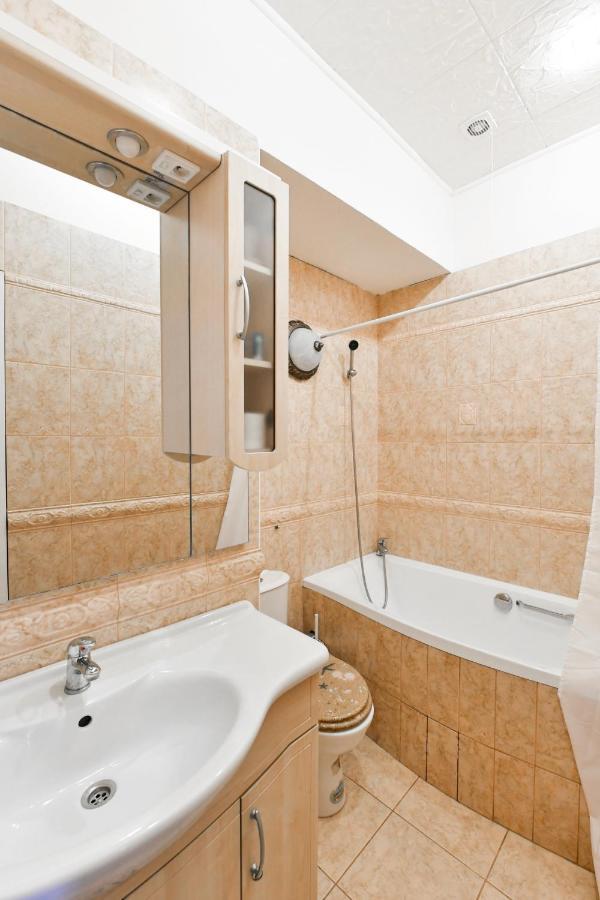 Comfort Central Apartment, 4bdrm, 2bthrm Prague
